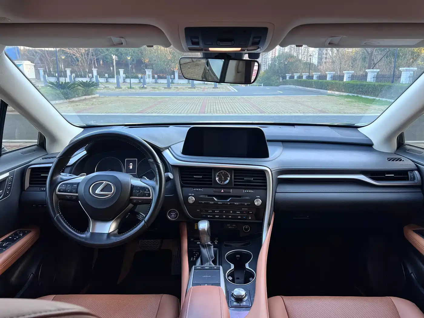 Фото 7 - Lexus RX