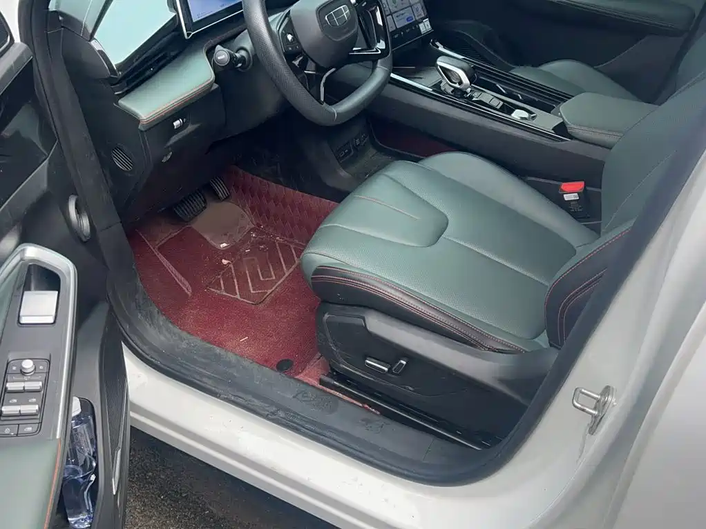 Geely Atlas 2025 2024 1.5TD Soaring Dragon Edition