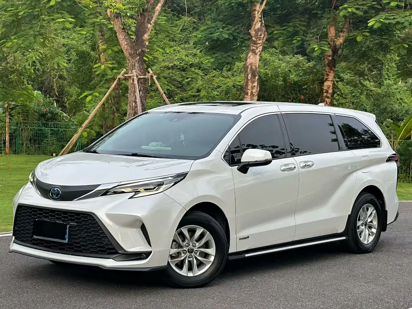 Toyota Granvia 2023 2023 2.5L Hybrid Comfort Edition