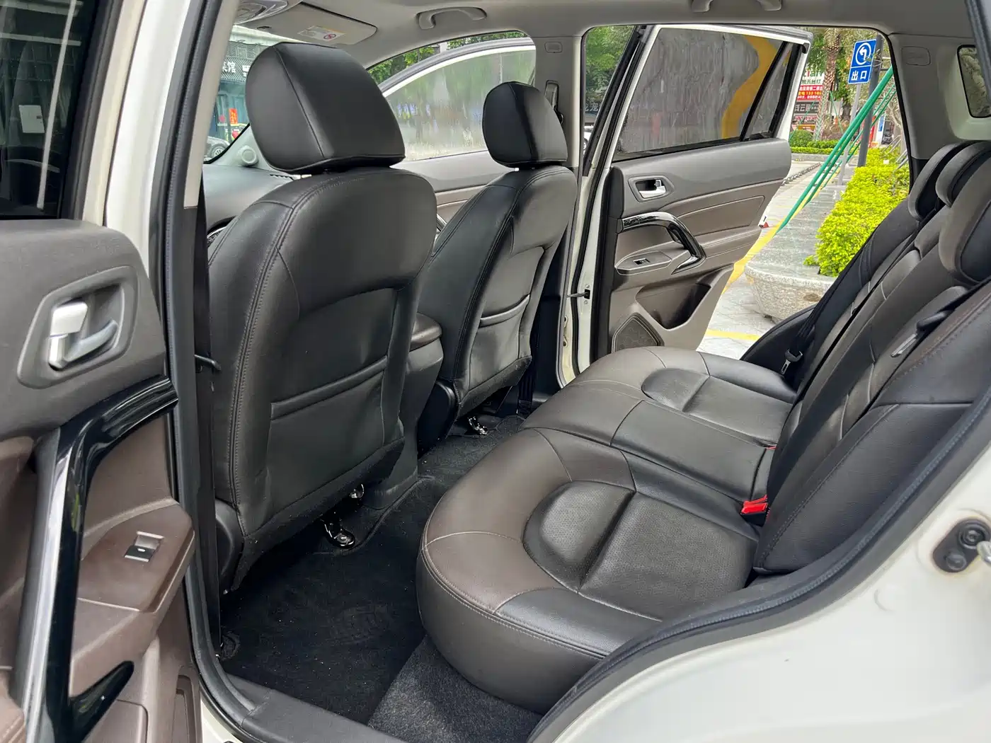 GAC Trumpchi Trumpchi GS4 2015 200T G-DCT Luxury Edition фото 8