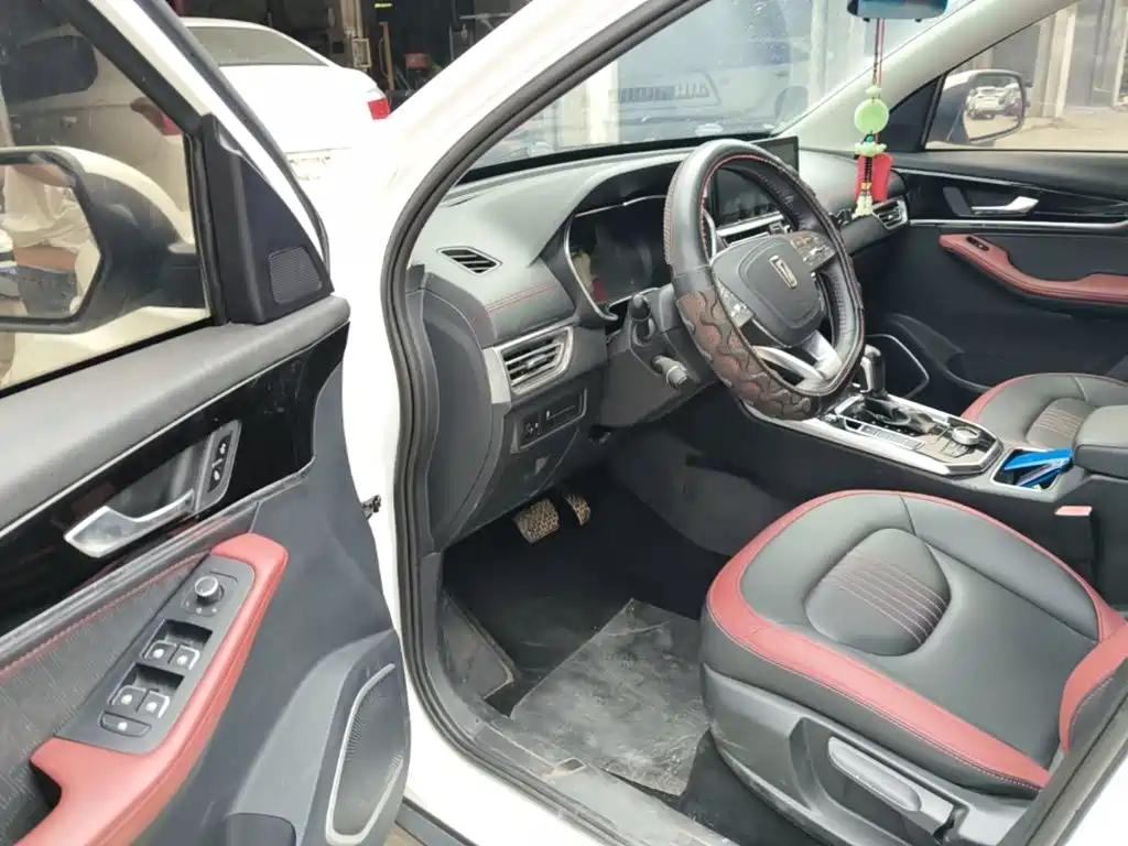 Besturn T33 2019 2019 1.6L Automatic Luxury China VI