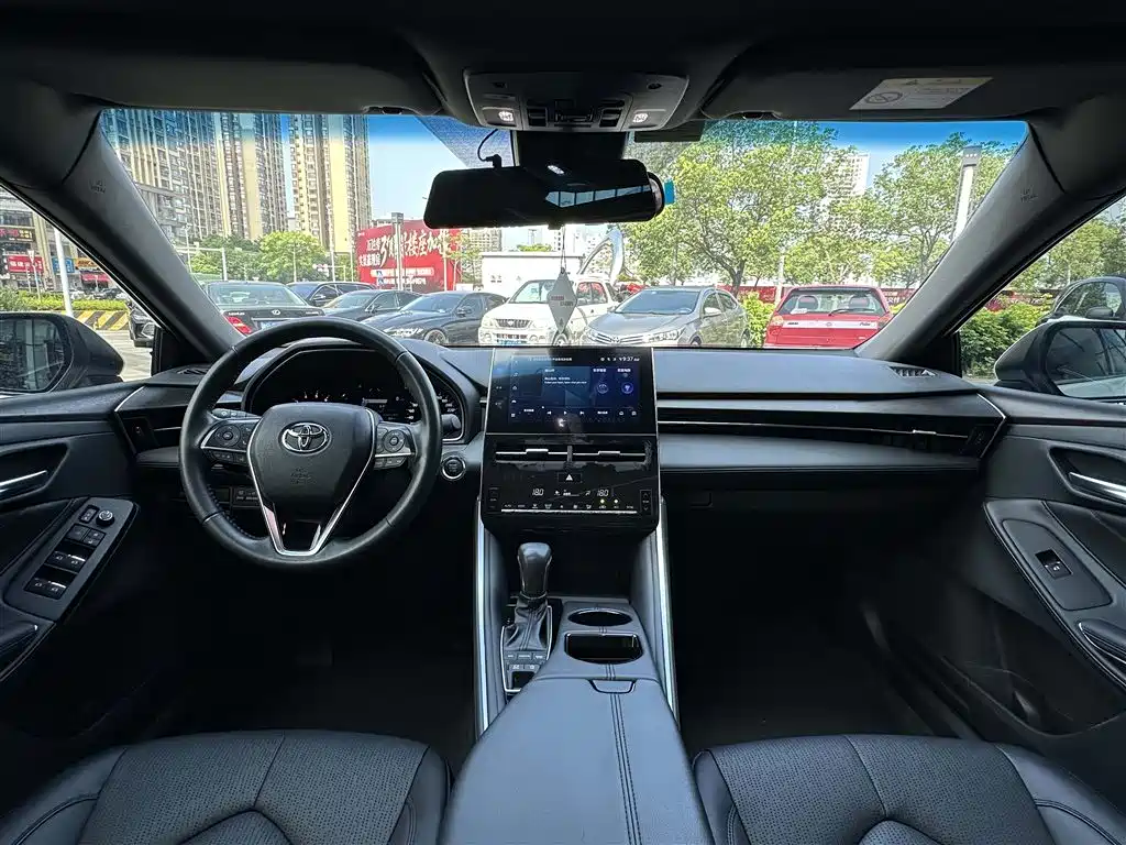 Toyota Avalon 2023 2.5L Luxury Edition фото 16