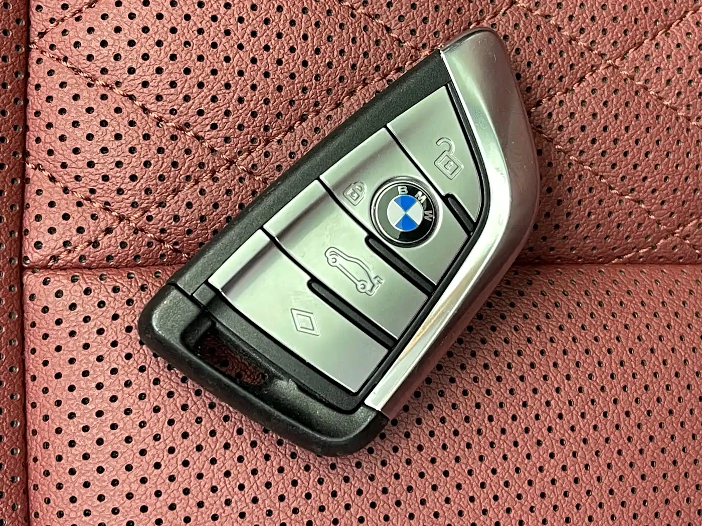 BMW 5 Series 2023 530Li Leading M Sport Package фото 15