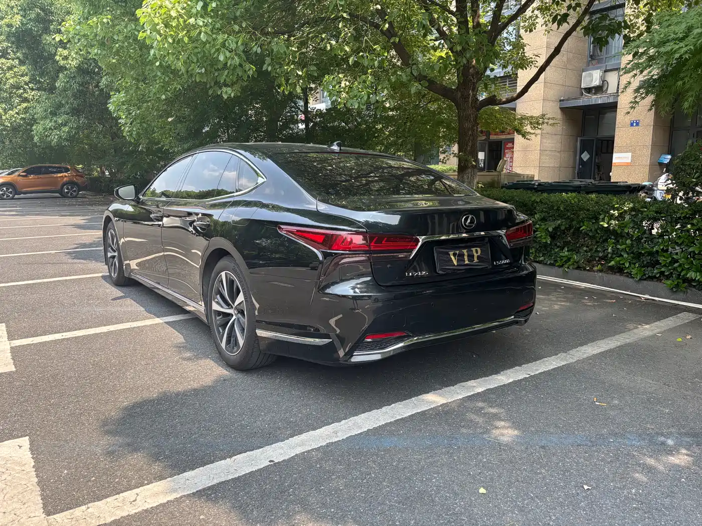 Lexus LS 2024 Model 500h Excellence Edition фото 5