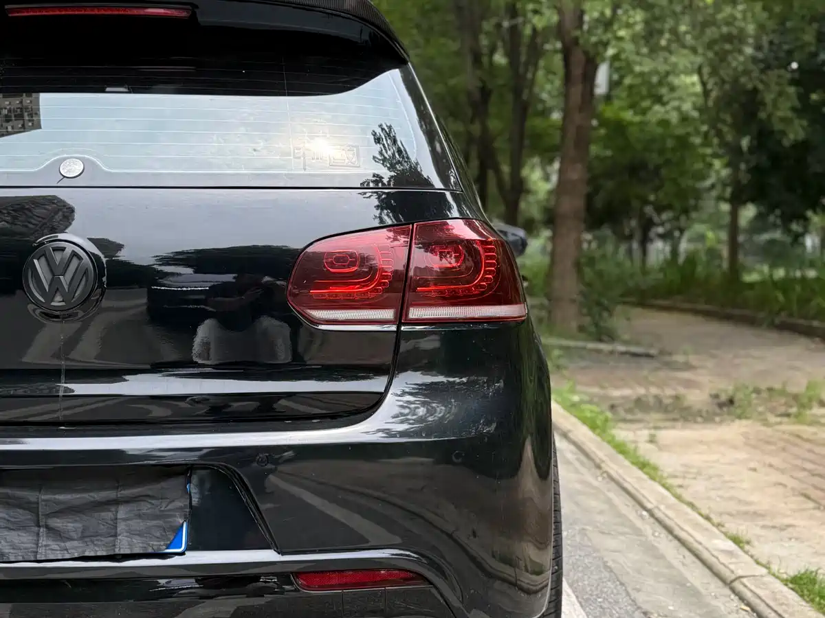 Volkswagen Golf GTI 2010 2.0TSI GTI фото 16
