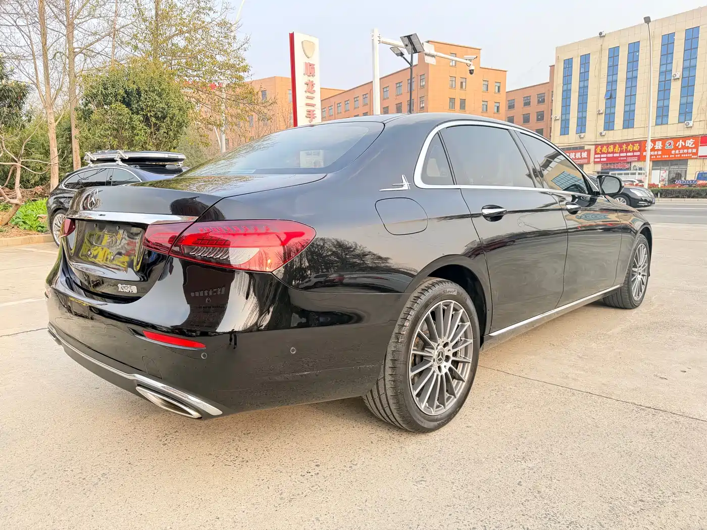 Mercedes-Benz E-Class 2023 E 260 L Sport фото 4