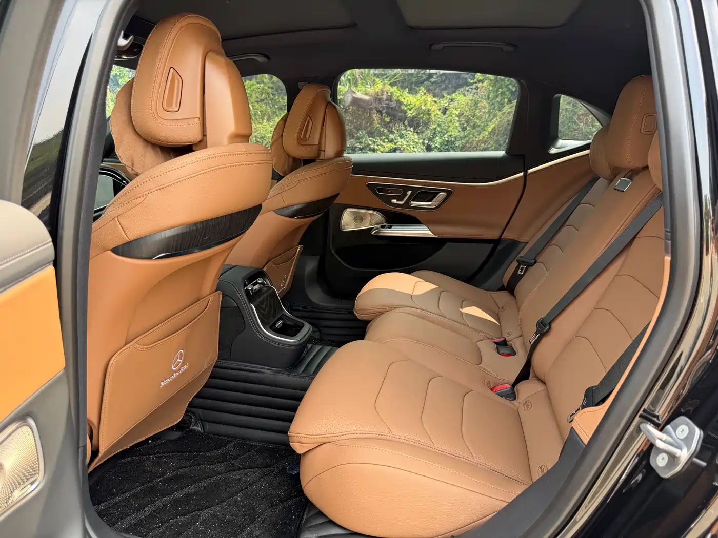 Mercedes-Benz E-Class 2025 Facelift E 300 L Luxury Sport фото 6