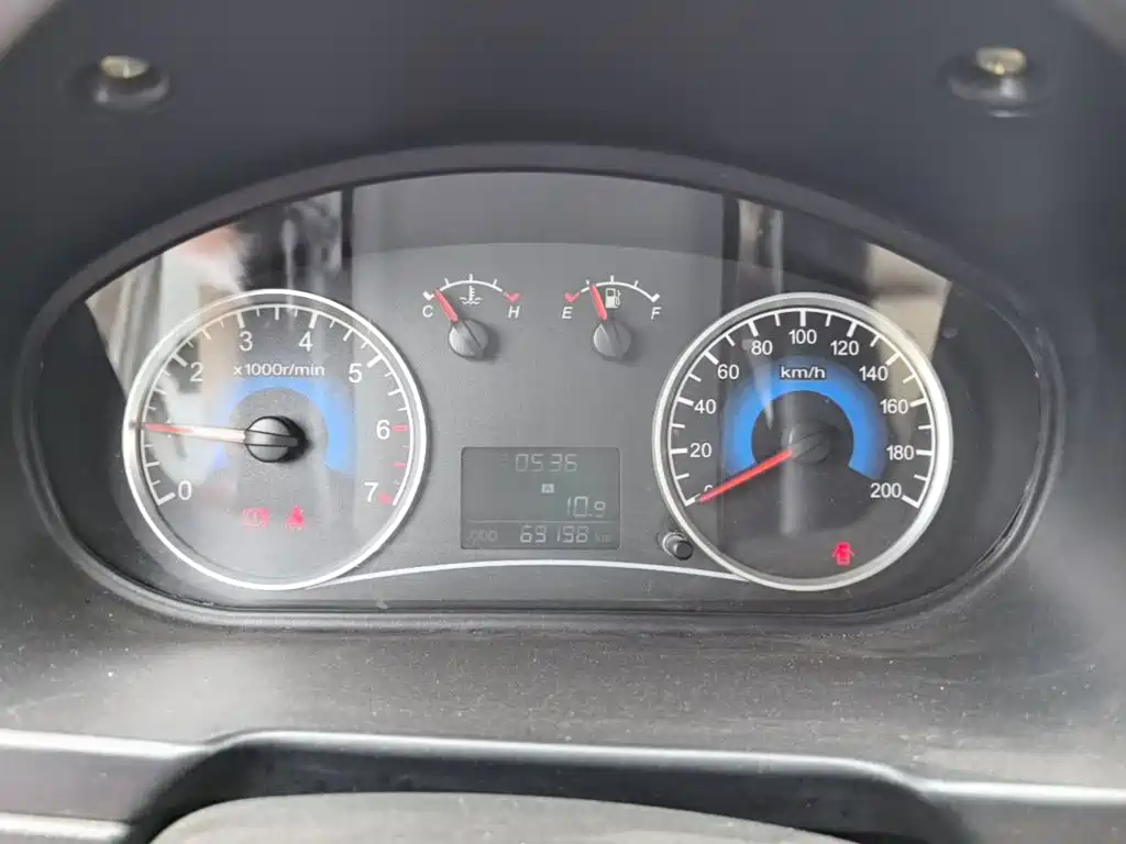 Dongfeng Fengguang Fengguang 330 2015 2014 1.5L Manual Utility DK15