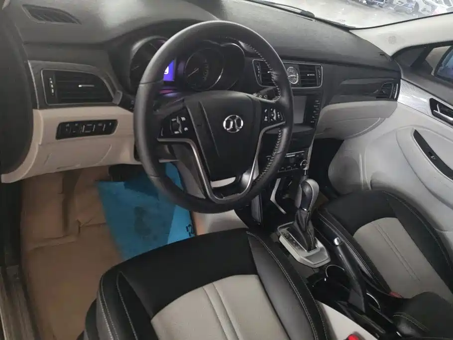 BAIC Senova X55 2016 2016 1.5T CVT Luxury Edition