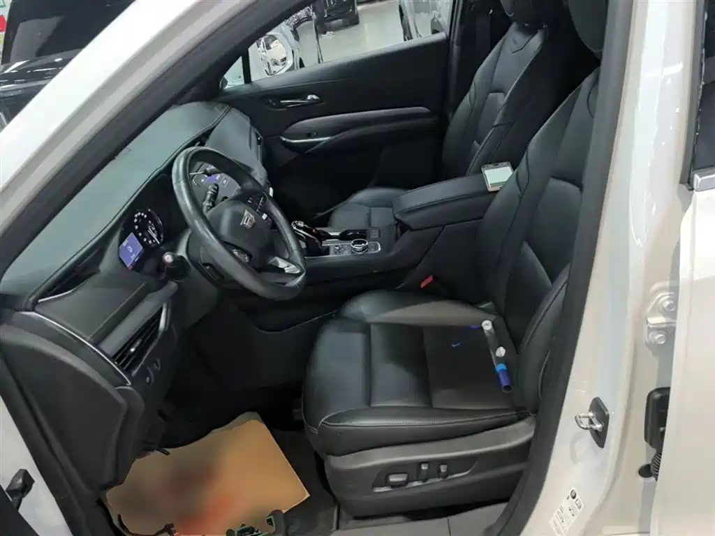 Cadillac XT4 2020 Facelift 28T 2WD Leading фото 15