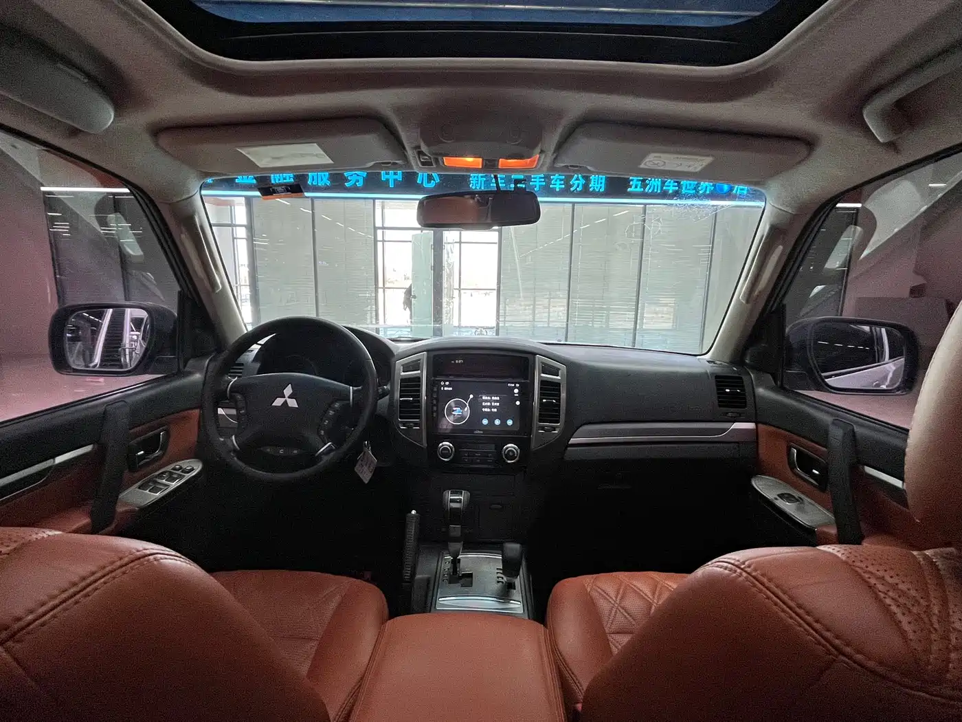 Mitsubishi Pajero (Import) 2018 3.0L Automatic Comfort Version фото 12