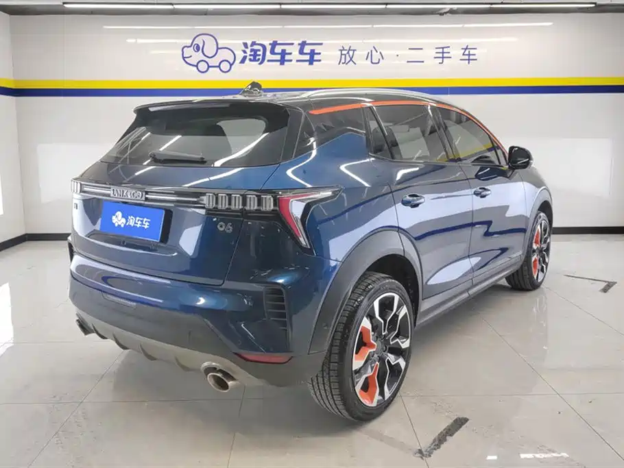 Lynk & Co 06 2020 1.5T Halo фото 3