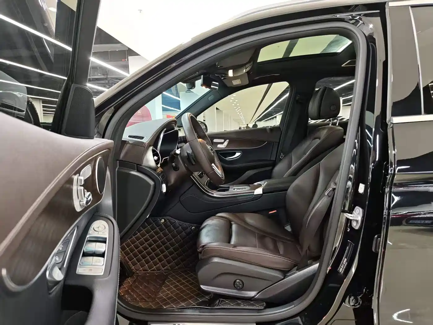 Mercedes-Benz GLC 2020 GLC 260 L 4MATIC Luxury фото 7