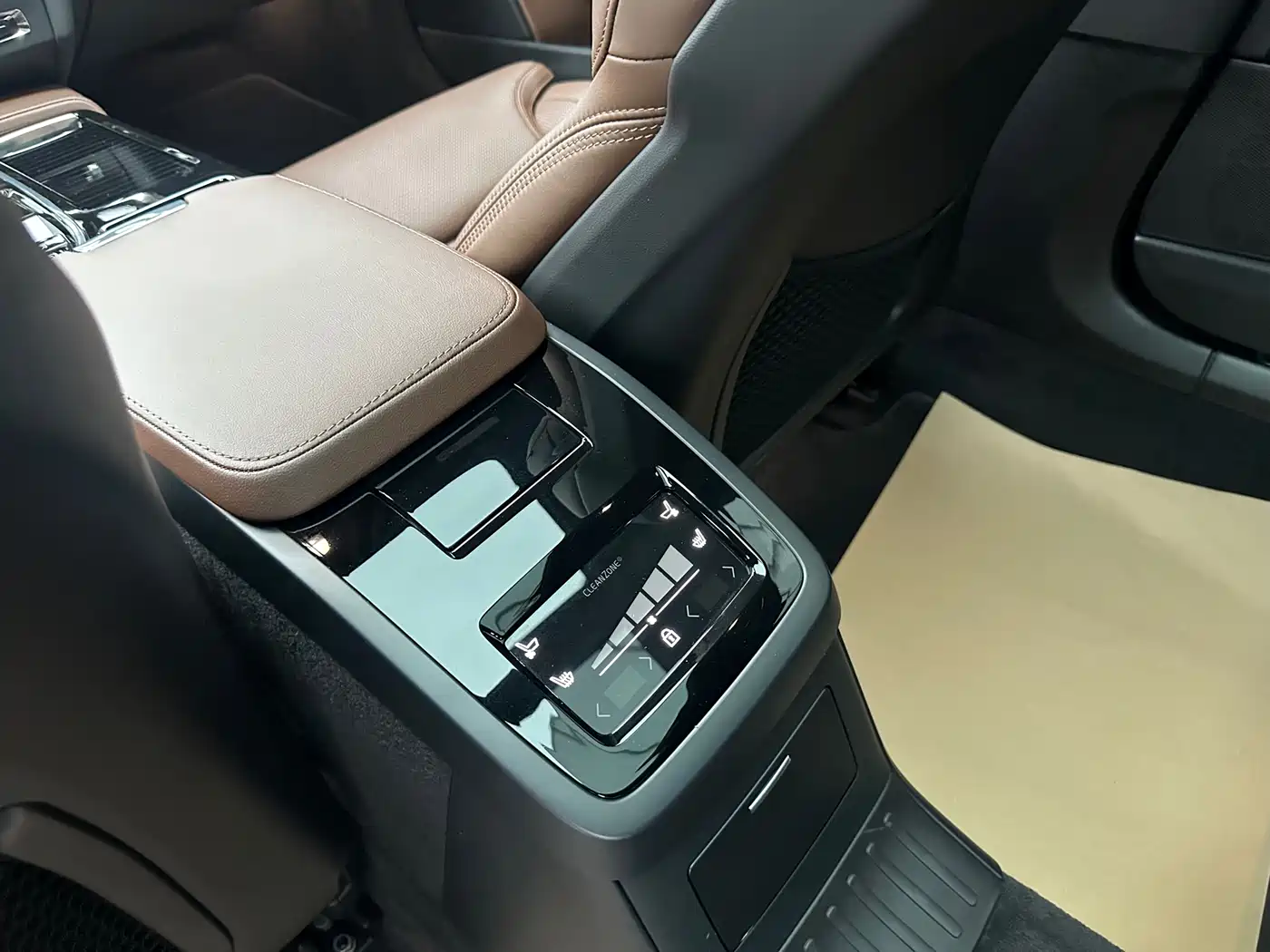 VOLVO S90 PLUG IN HYBRID