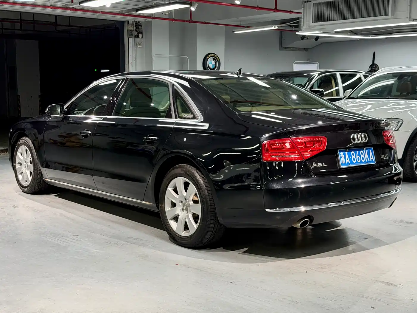 Фото 5 - Audi A8