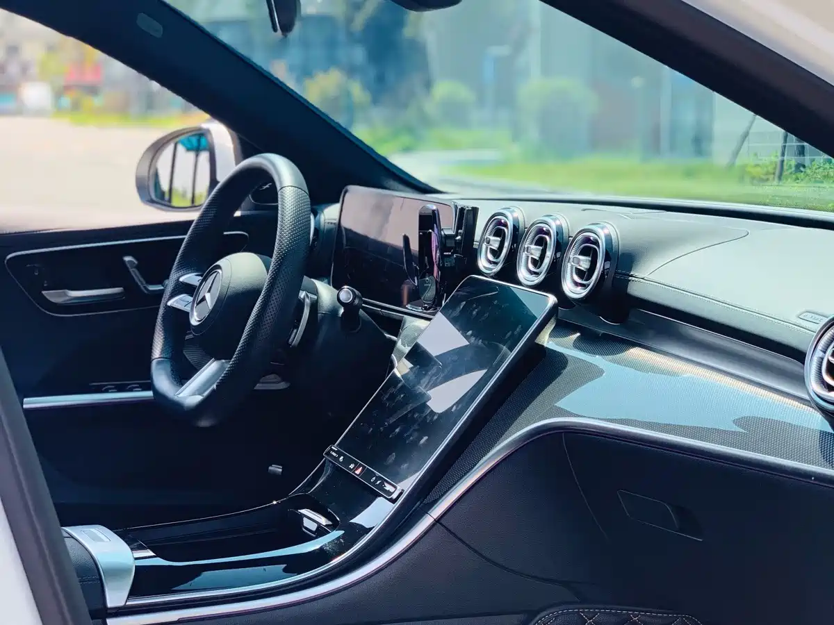 Фото 7 - Mercedes-Benz C-Class