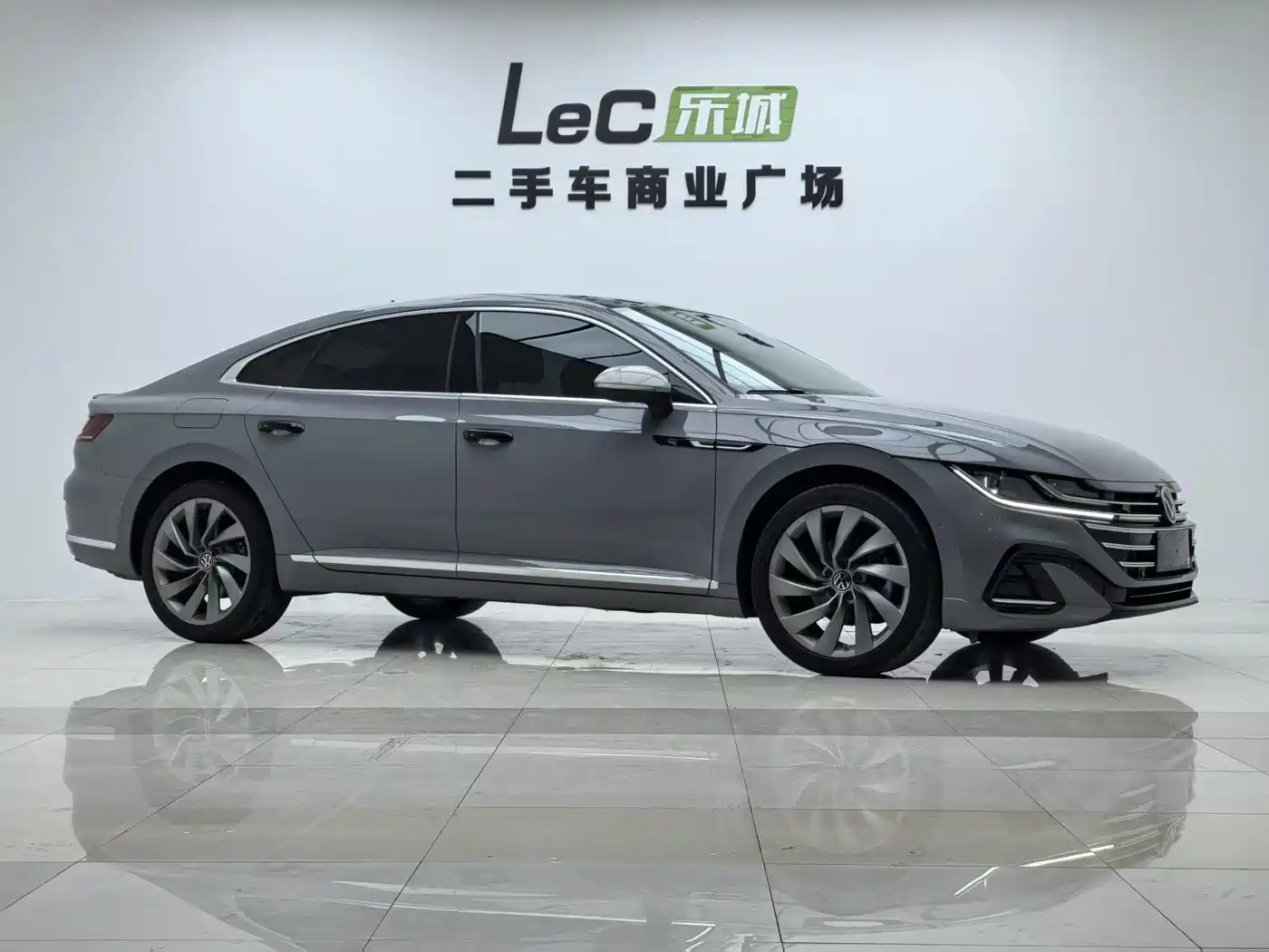 Volkswagen FAW-Volkswagen CC 2023 380TSI Eye-catching Edition фото 3