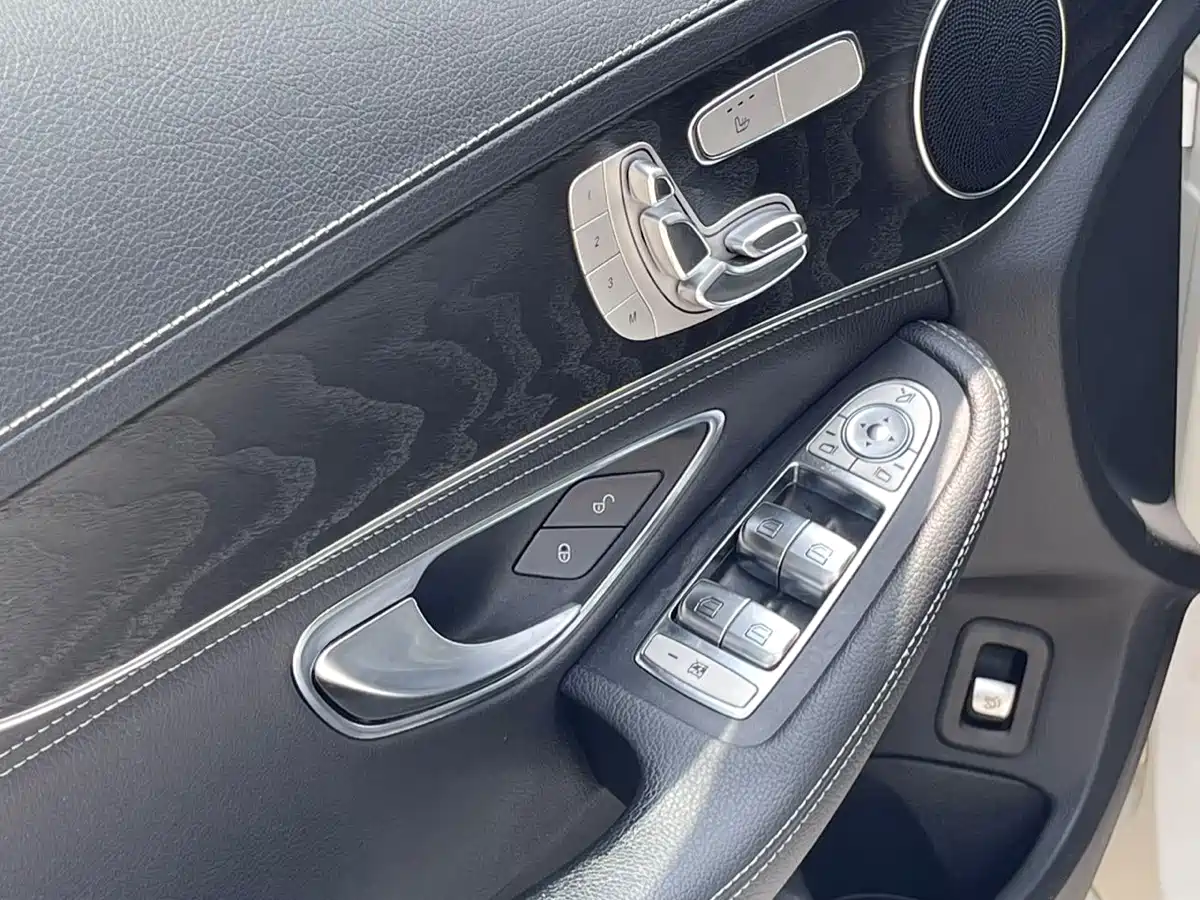 Mercedes-Benz C-Class 2020 Facelift C 260 L Sport фото 13