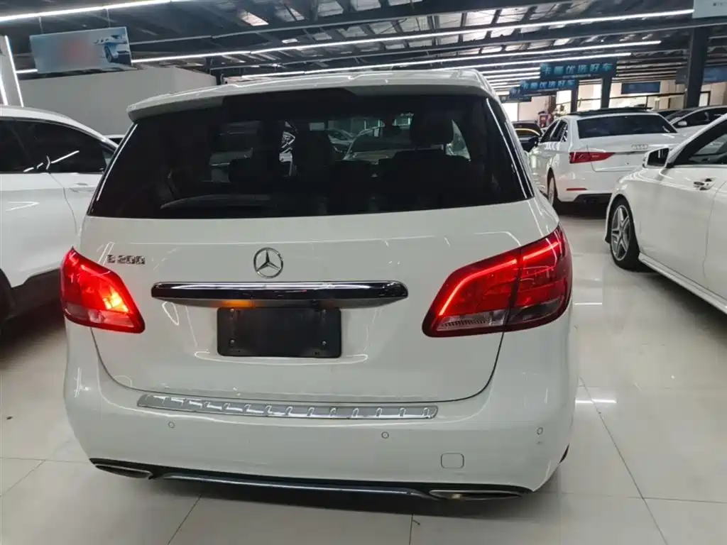 Mercedes-Benz B-Class 2015 B 200 Dynamic фото 6