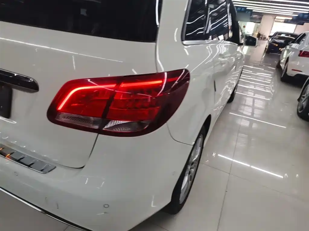 Mercedes-Benz B-Class 2015 B 200 Dynamic фото 8