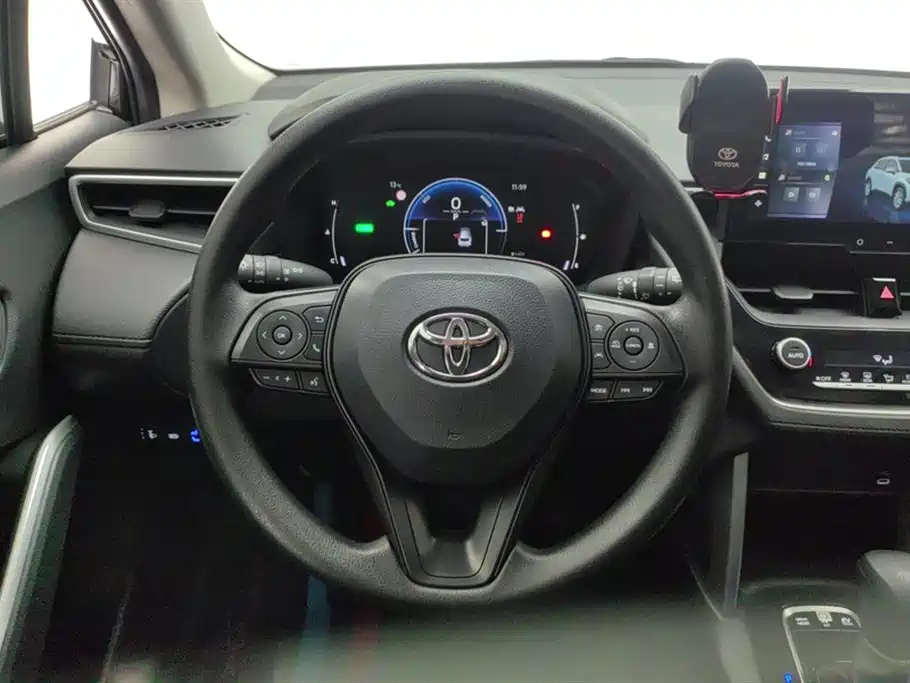 Toyota Corolla Cross 2023 Hybrid 2.0L Pioneer Edition фото 15