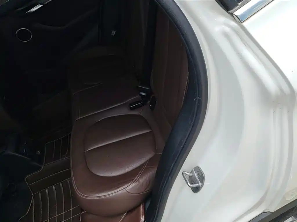 BMW X1 2018 sDrive18Li Premium Model фото 17