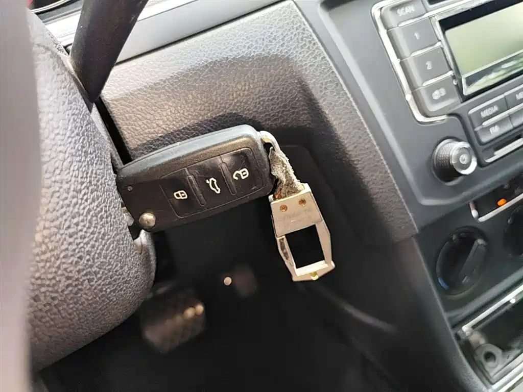 Volkswagen Bora 2016 Model 1.6L Automatic Fashion фото 9