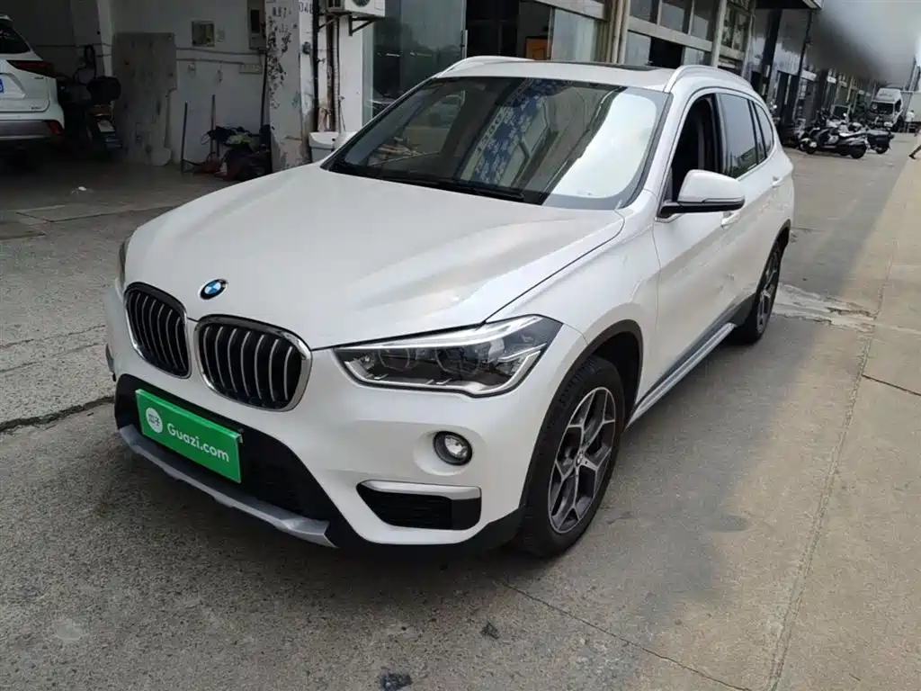 BMW X1 2018 sDrive18Li Premium Model фото 2