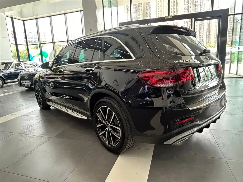 Mercedes-Benz GLC 2022 Facelift GLC 260 L 4MATIC Luxury Model фото 11