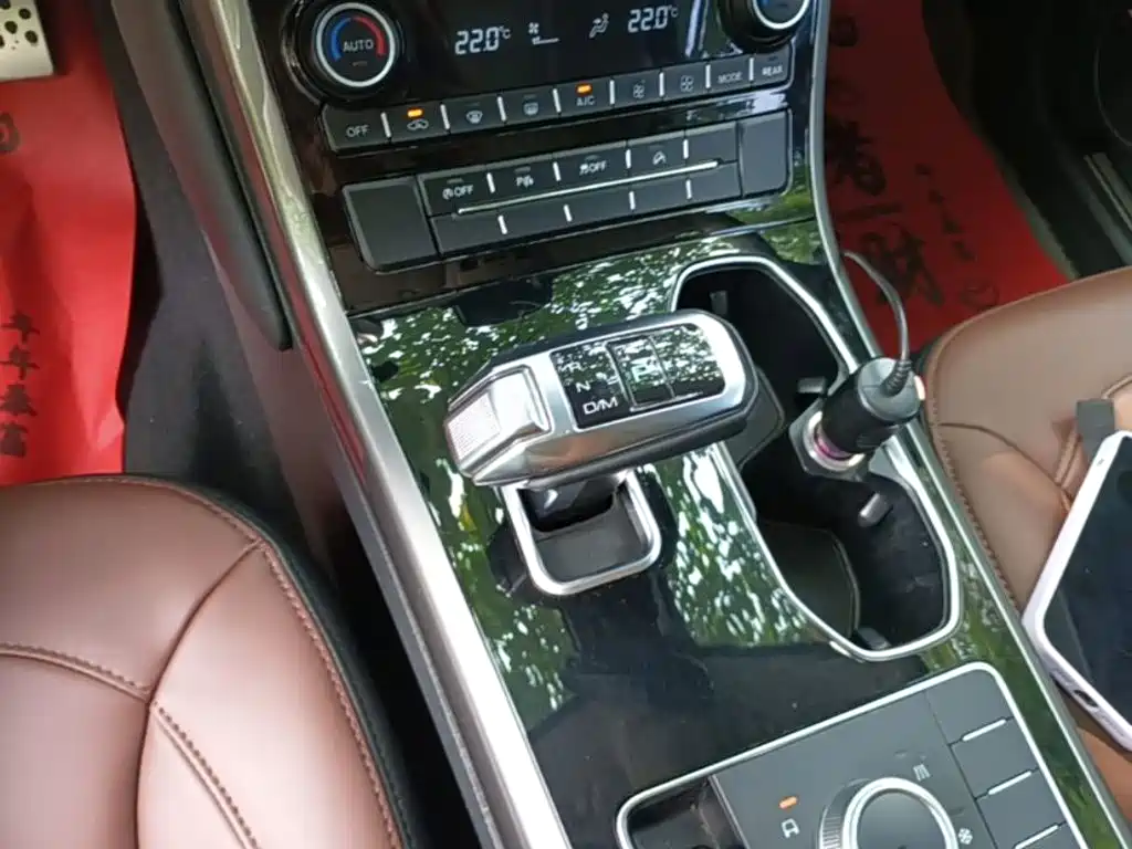 Фото 14 - Haval H8