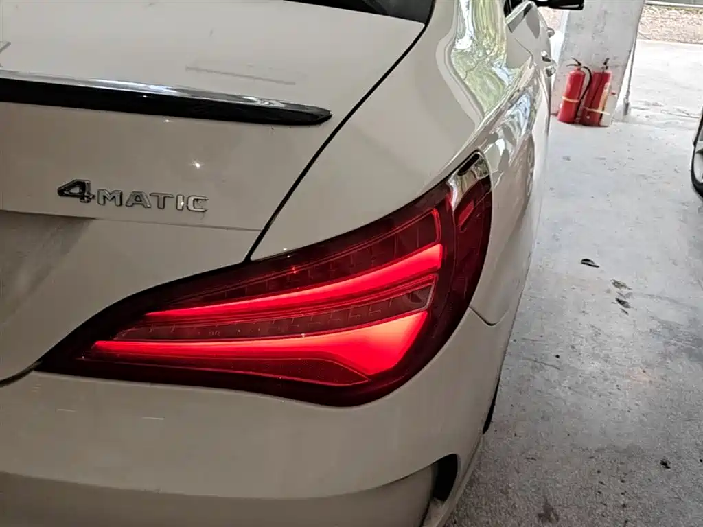 Mercedes-Benz CLA (Import) 2016 Facelift CLA 220 4MATIC фото 8