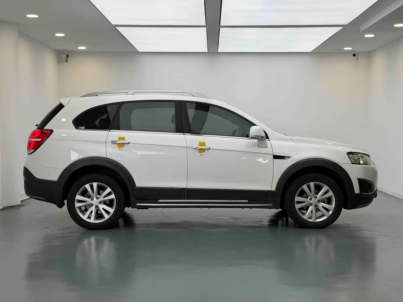 Chevrolet Captiva 2015 2.4L AWD Flagship 7-Seater фото 8