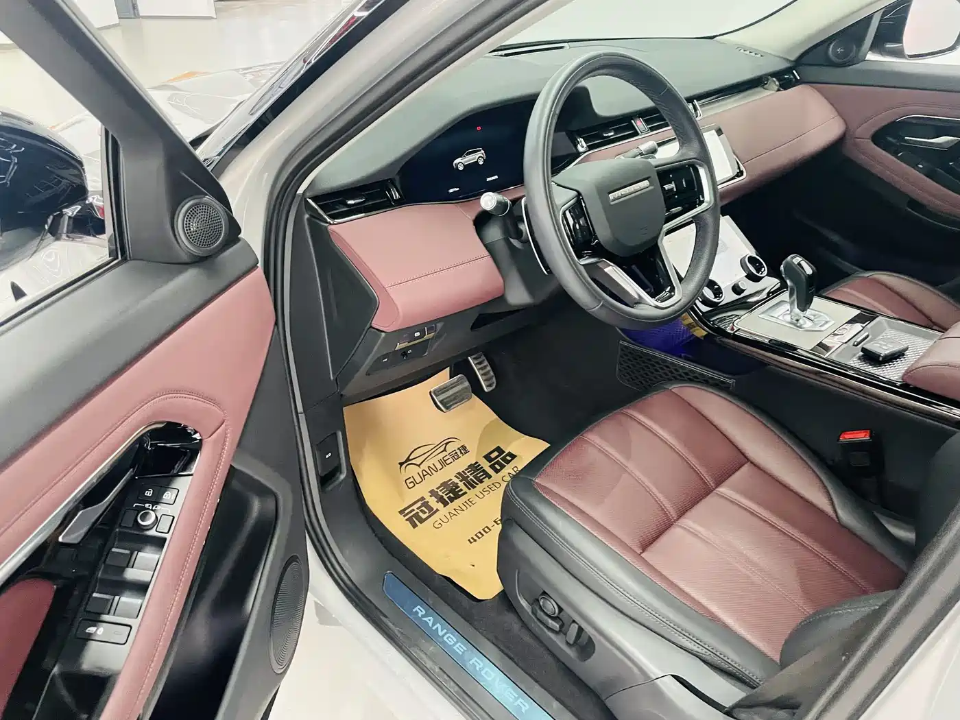 Land Rover Range Rover Evoque 2022 Facelift Range Rover Evoque L 249PS R-Dynamic Luxury фото 4