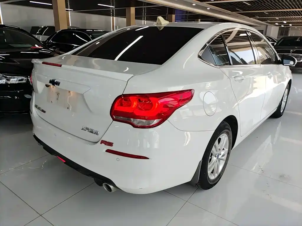 Chevrolet Cavalier 2019 320 Automatic Joy Edition фото 7
