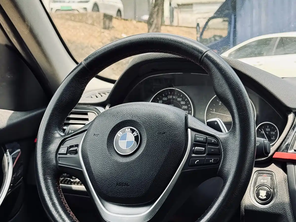 BMW 3 Series (Import) 2013 320i Sport Design Package фото 31