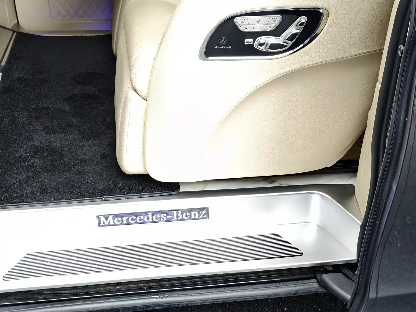 Mercedes-Benz Vito 2021 2.0T Business Edition 7-seater фото 24