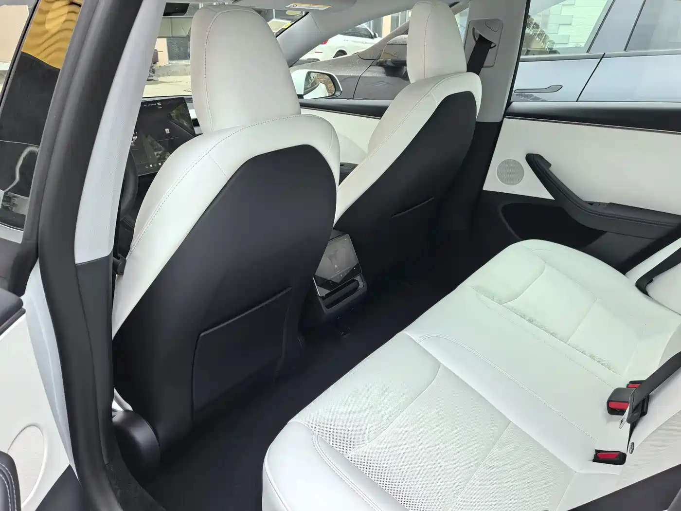 Tesla Model 3 2026 2025 Model Year Facelift Rear-Wheel Drive