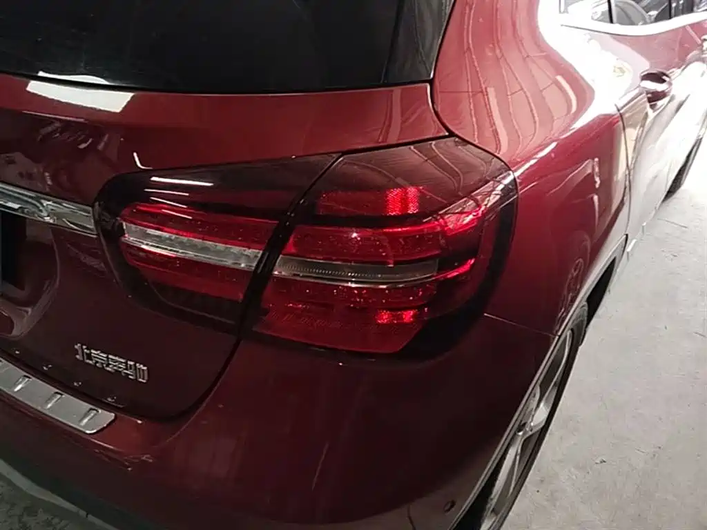 Mercedes-Benz GLA 2018 GLA 200 Dynamic фото 8