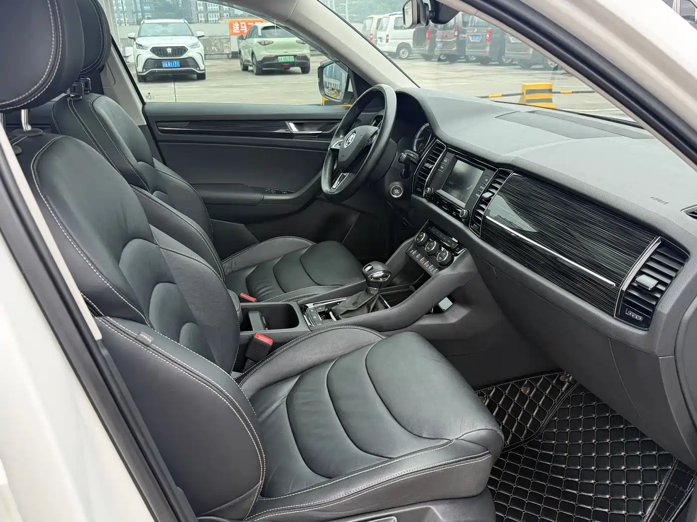 Škoda Kodiaq 2017 TSI330 7-seater 2WD Luxury Edition фото 12