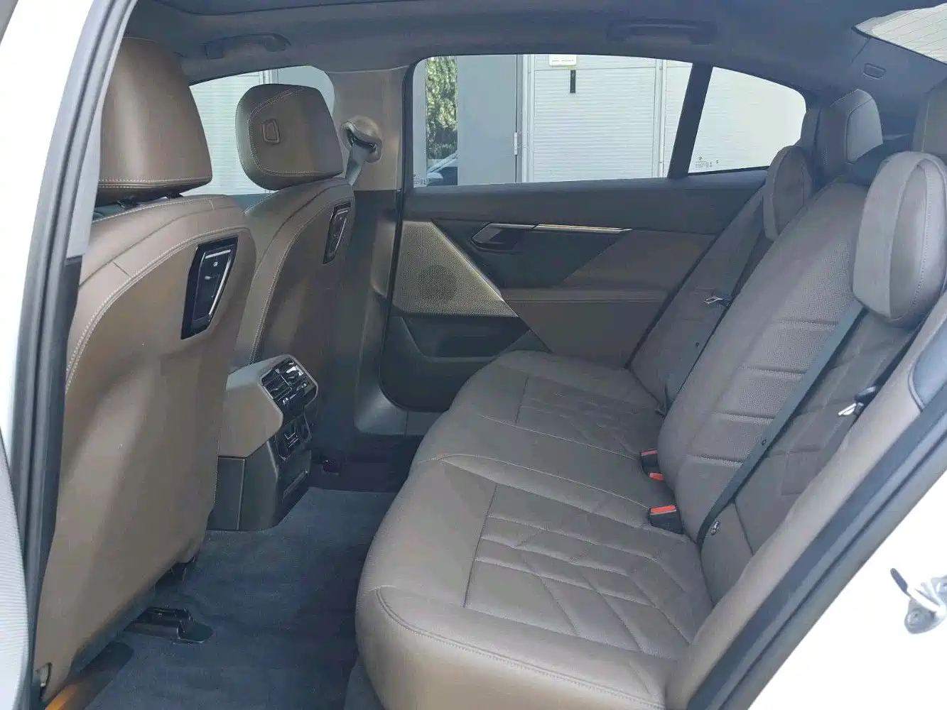 BMW i5 2026 2024 eDrive 35L Luxury Package