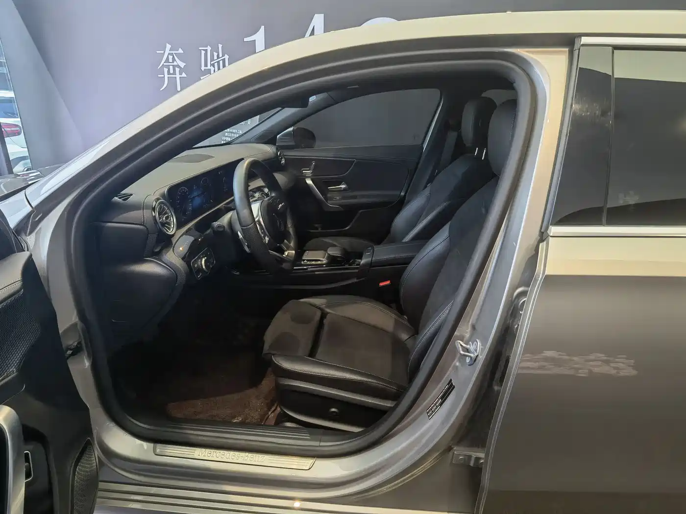 Mercedes-Benz A-Class 2020 Facelift A 200 L Sport Sedan Fashion фото 8