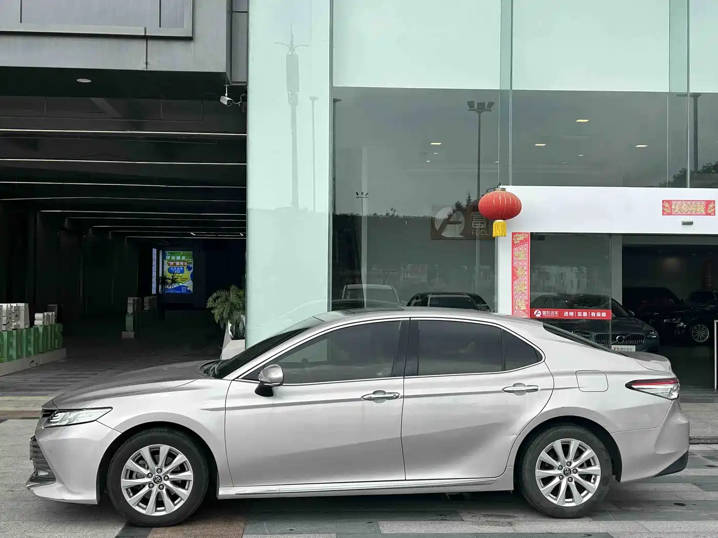 Toyota Camry 2018 2.0G Luxury Edition фото 3