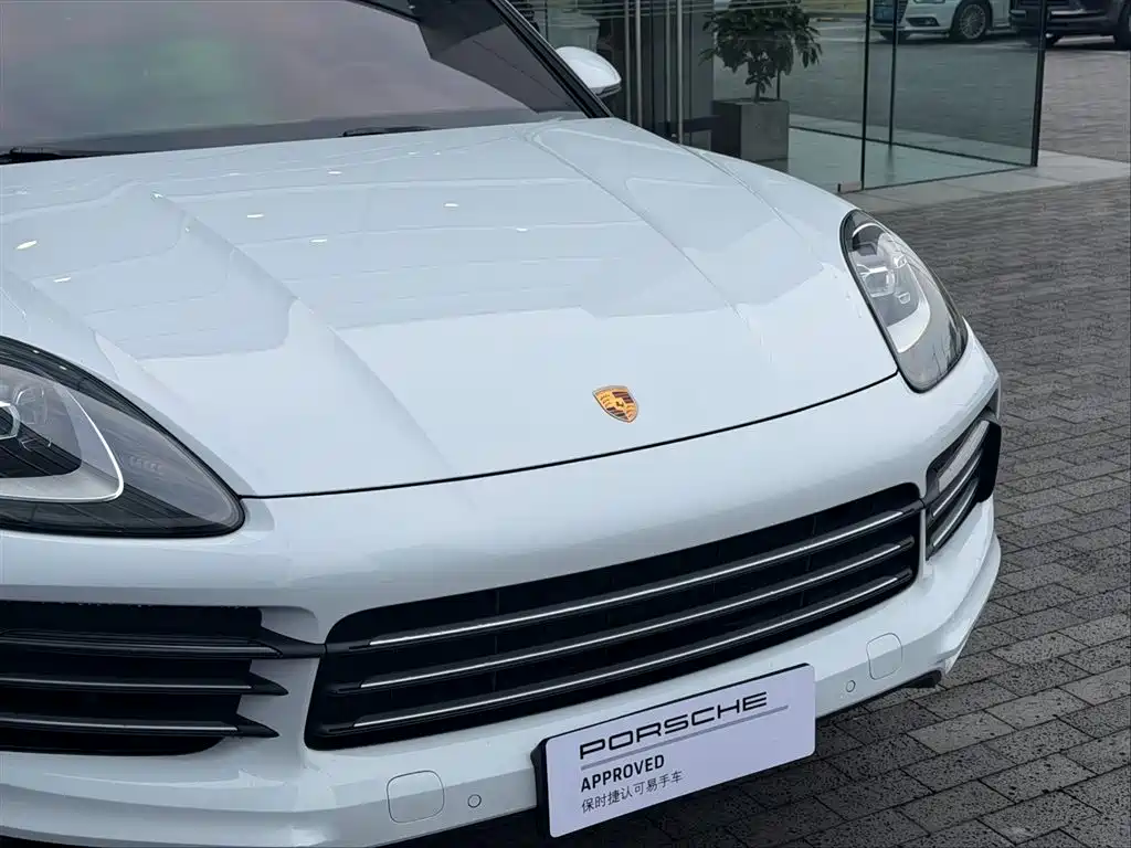 PORSCHE CAYENNE