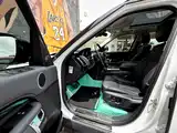 Фото 9 - Land Rover Discovery