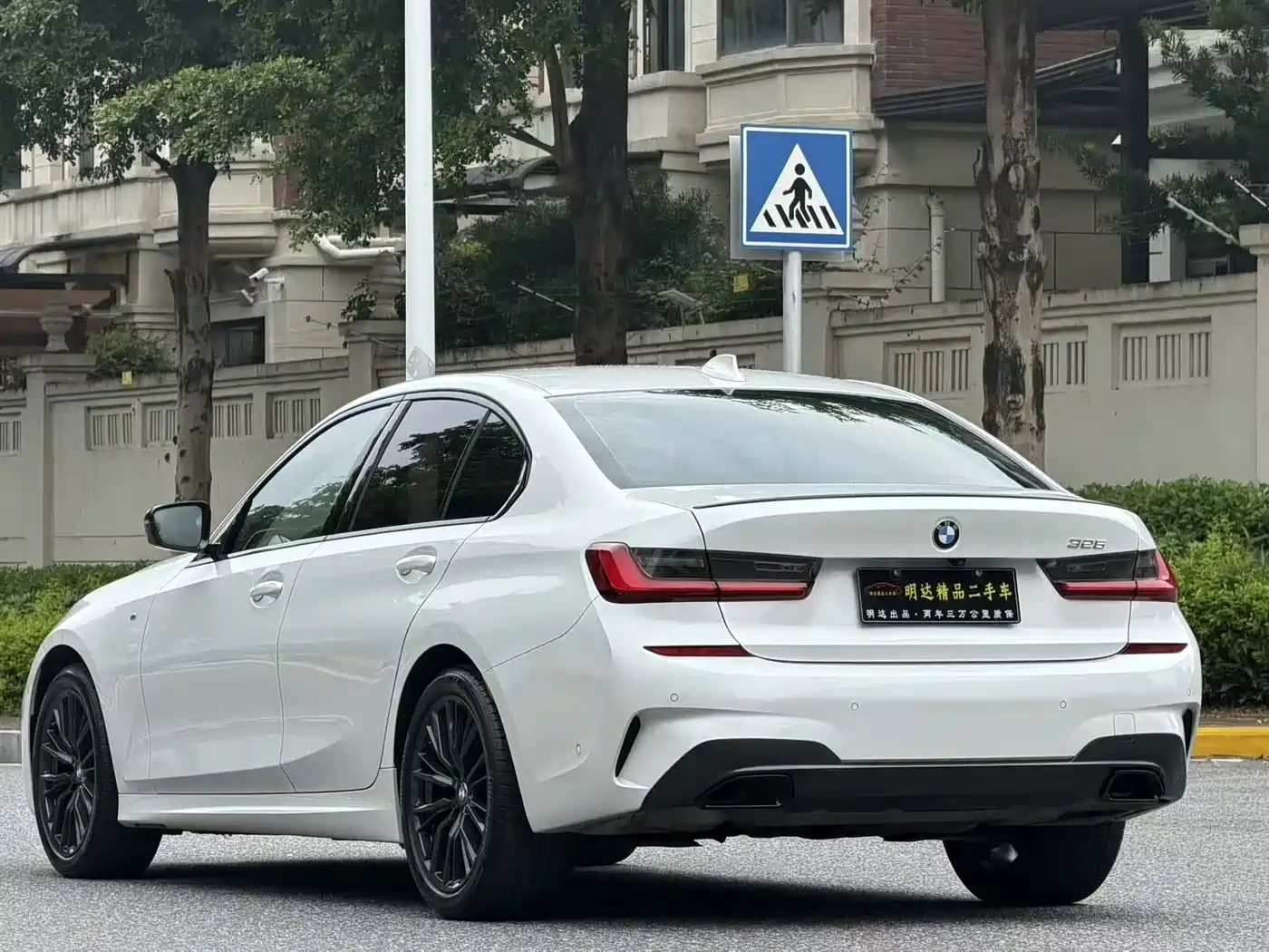 BMW 3 Series 2021 325i M Sport Night Edition фото 5