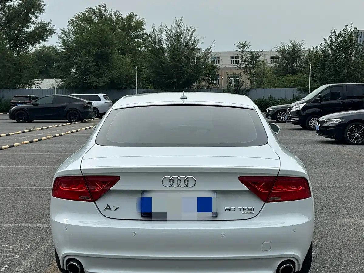 Фото 5 - Audi A7