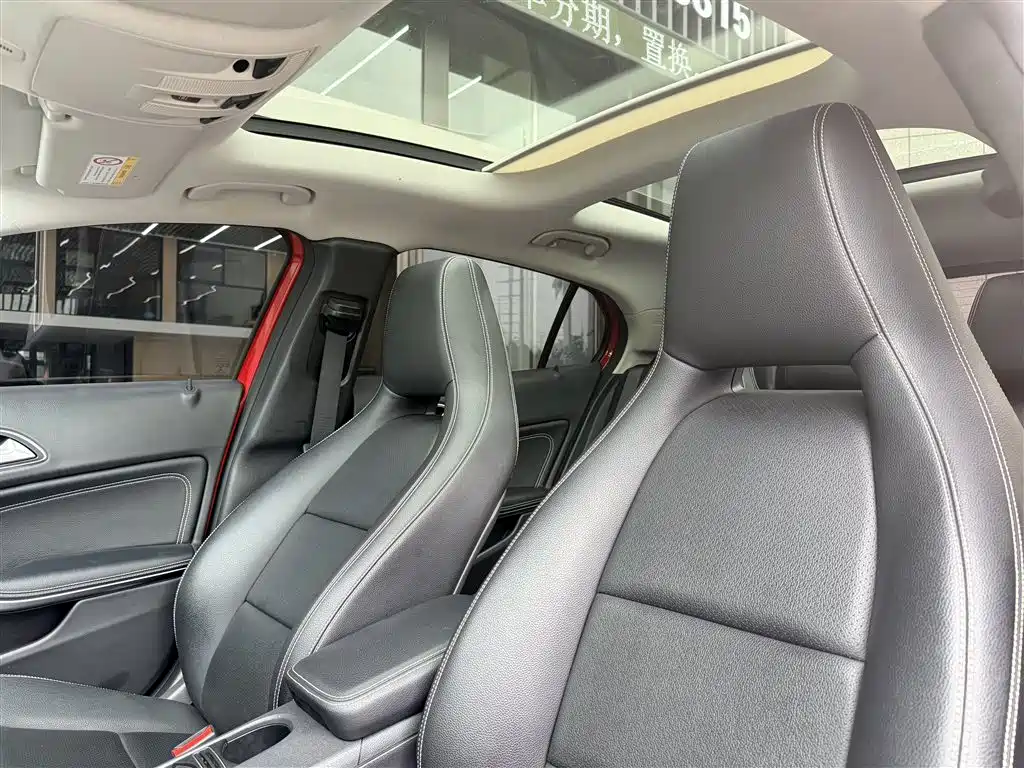 Mercedes-Benz GLA 2016 GLA 200 Dynamic фото 11