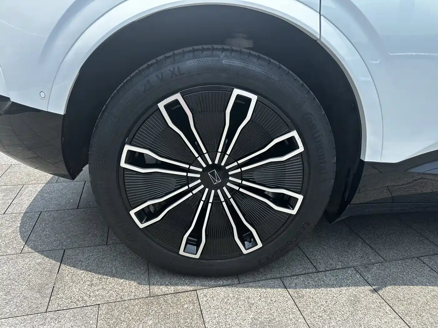Avatr 07 2024 Ultra Extended Range 4WD фото 19
