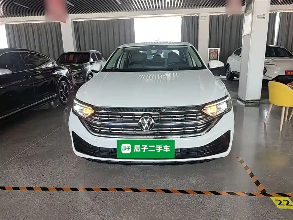 Volkswagen Sagitar 2023 300TSI DSG Surpassing Edition фото 3