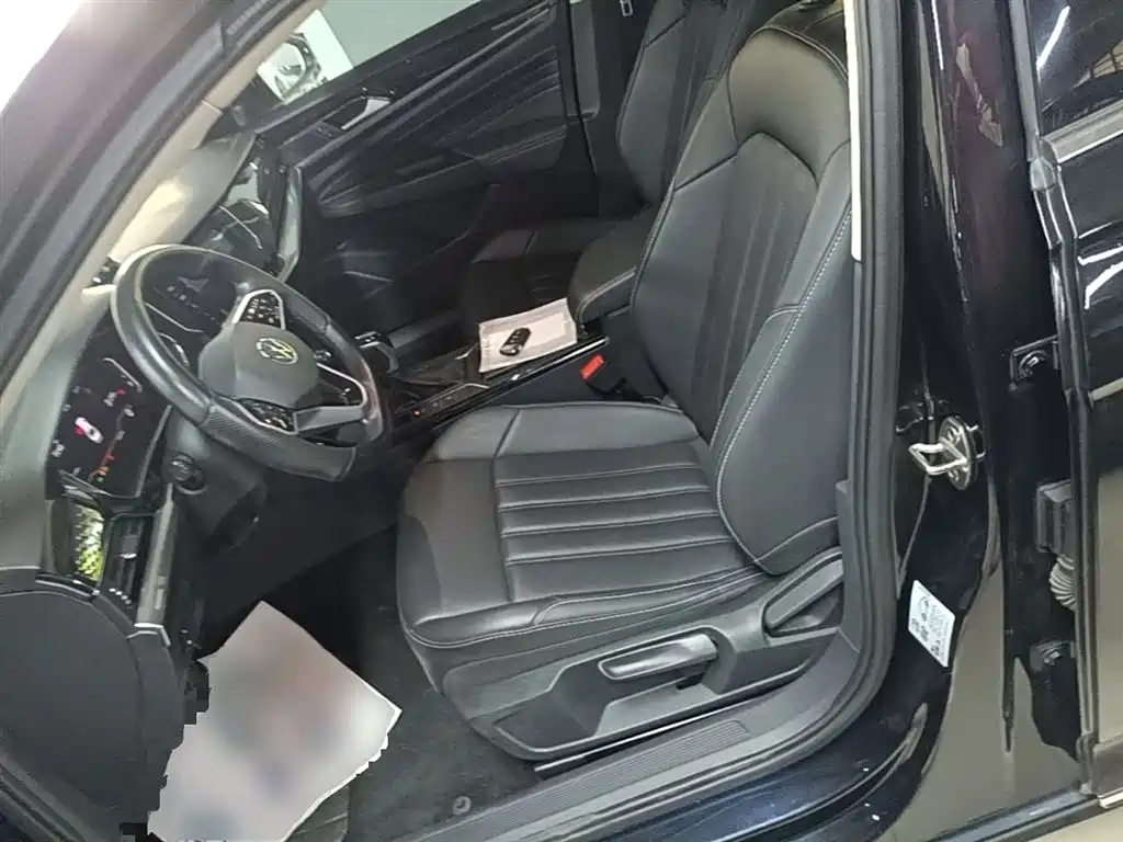Volkswagen Passat 2023 Facelift 280TSI Business Edition фото 15